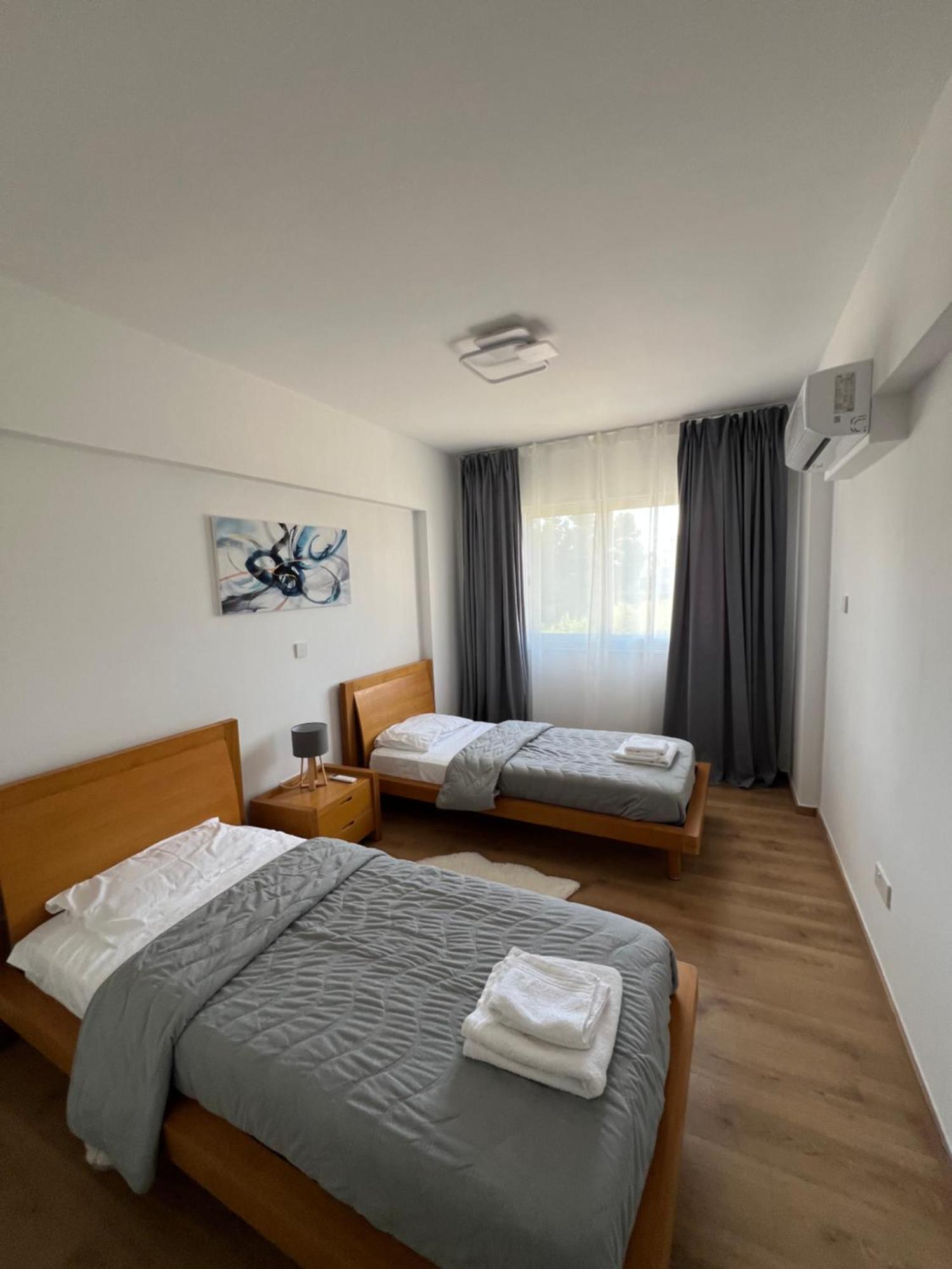 Iris Village Grand Apartment Paphos Exteriér fotografie
